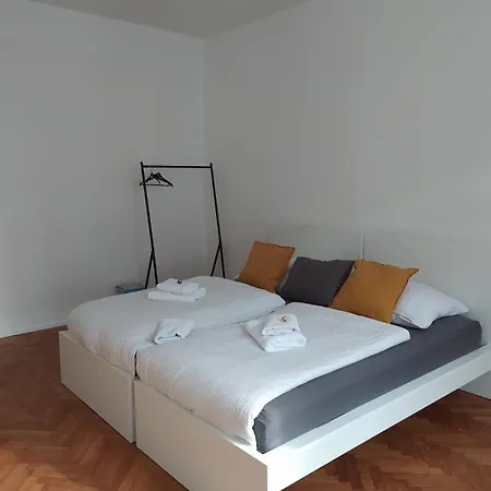Soukromy V Tripokojovem Byte - Private In Three Flat Брно